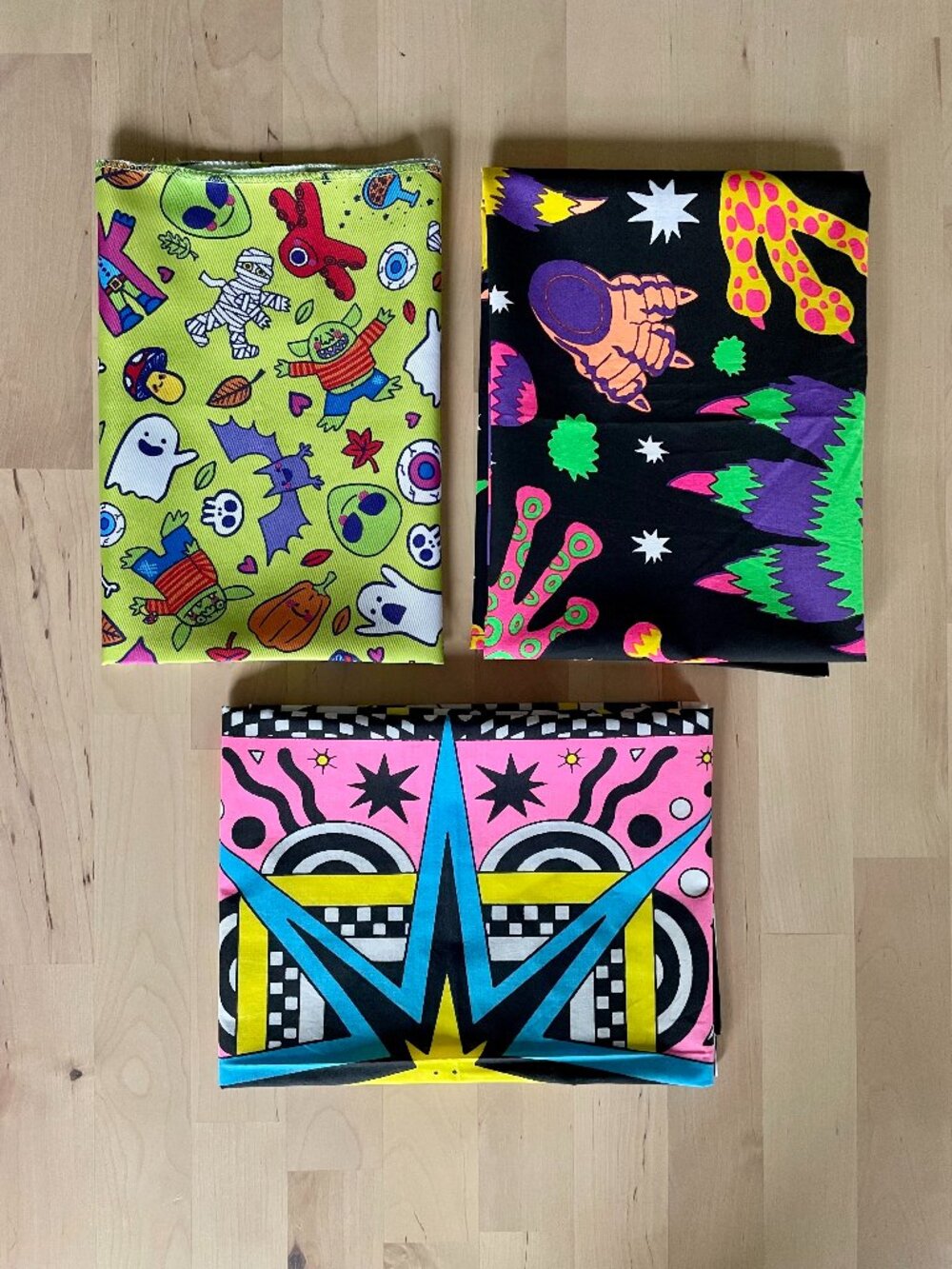 Lush Cosmetics Lot of 3 Knot Wraps Bandanas Tapestries Halloween Trick-or-Treat